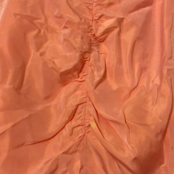 Peach color skirt - Picture 2 of 4